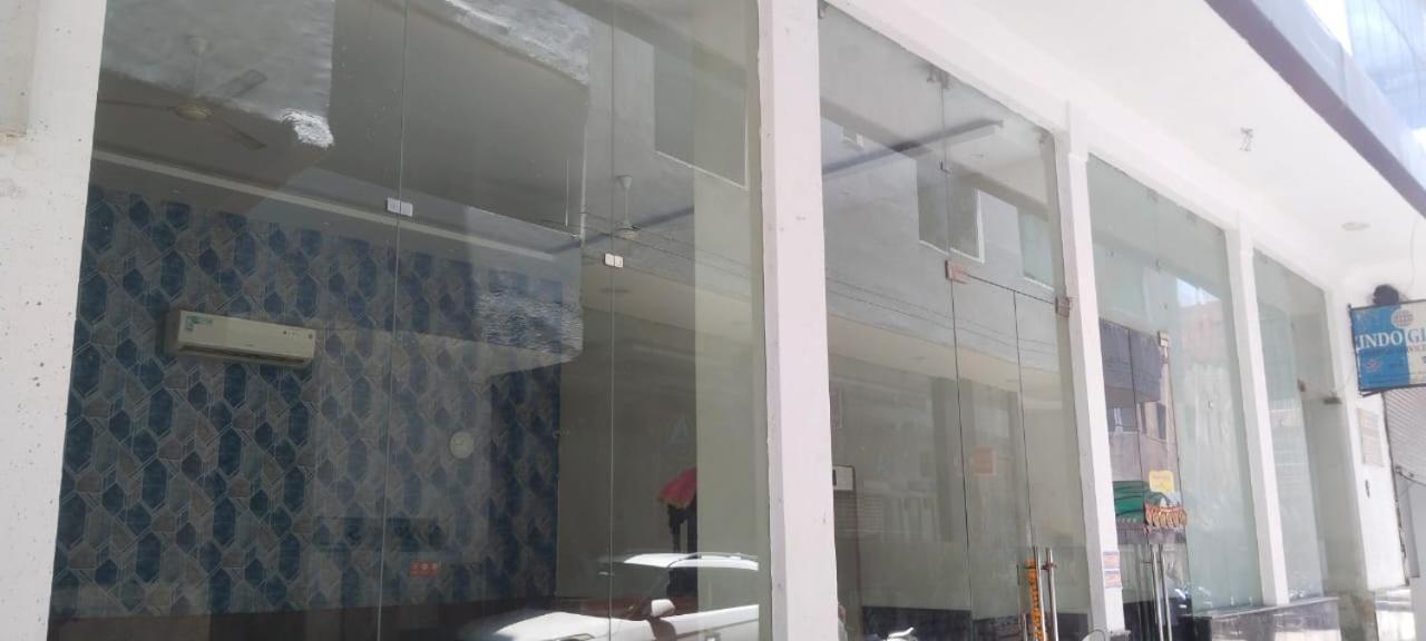 فريد آباد Basoya Farm 2Bhk Villla With Pool - 10 Min Away From Chattarpur المظهر الخارجي الصورة