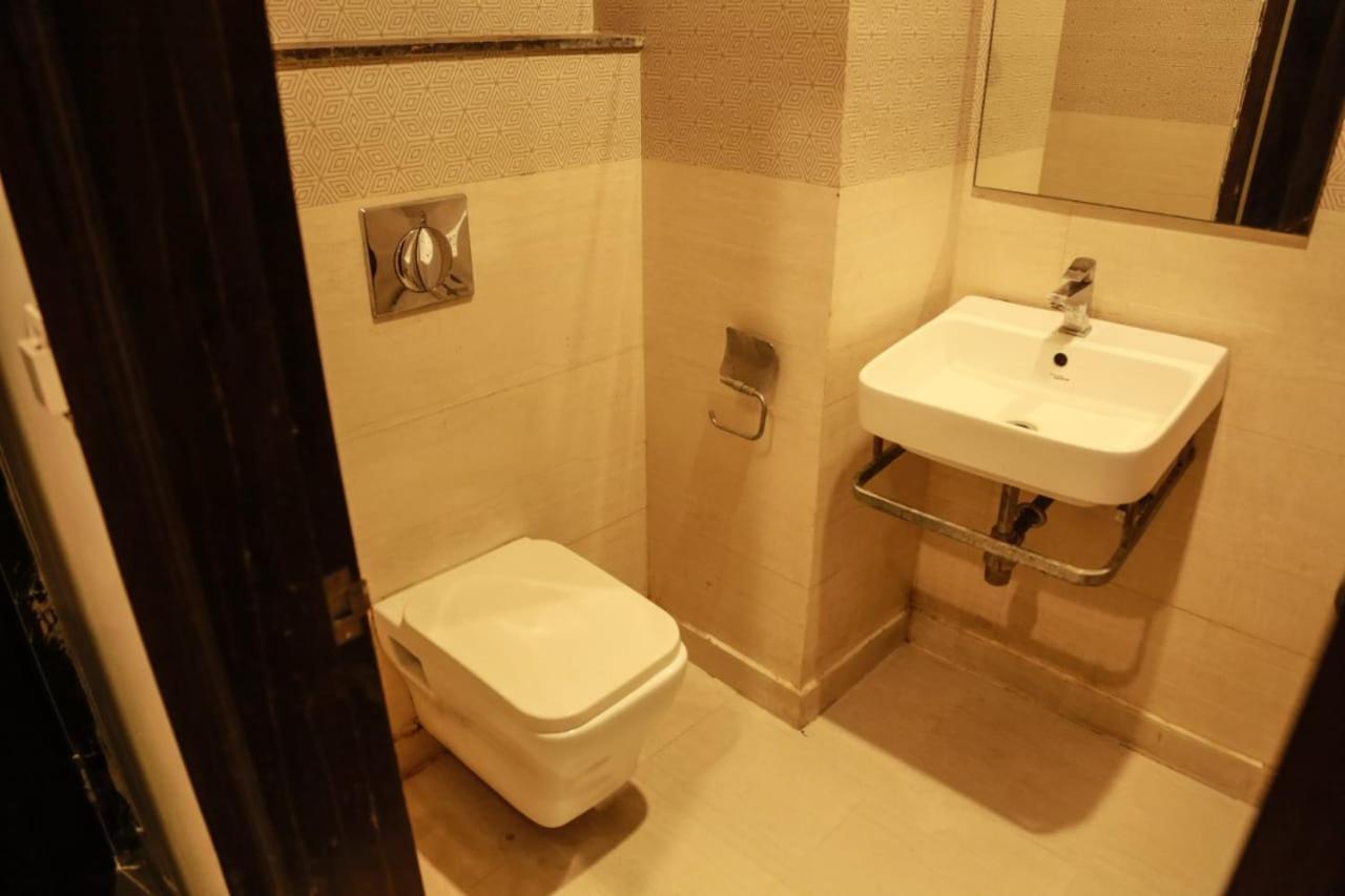 فريد آباد Basoya Farm 2Bhk Villla With Pool - 10 Min Away From Chattarpur المظهر الخارجي الصورة