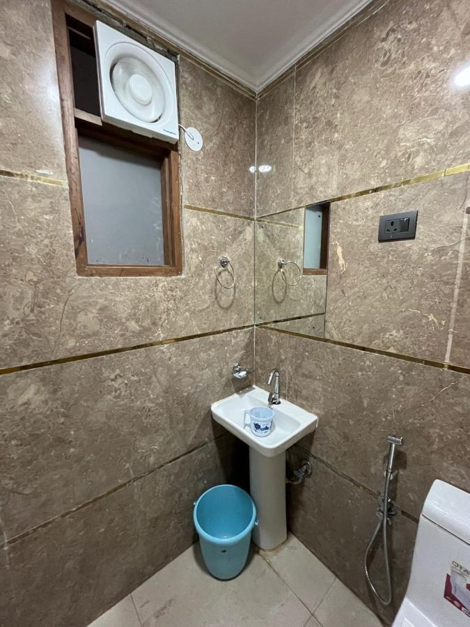 فريد آباد Basoya Farm 2Bhk Villla With Pool - 10 Min Away From Chattarpur المظهر الخارجي الصورة